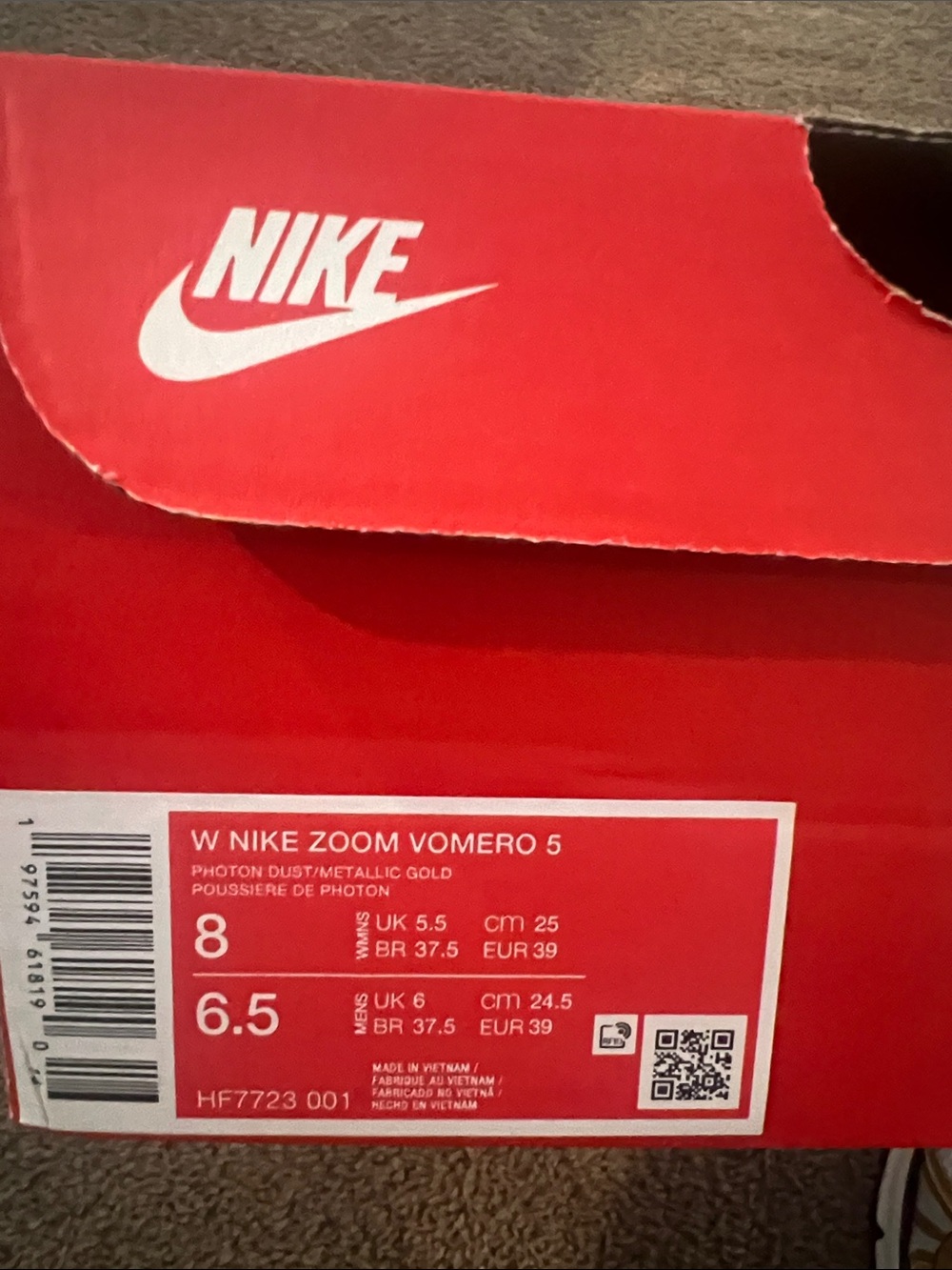 Nike Zoom Vomero 5 White & Gold Athletic Sneakers - Picture 7 of 7